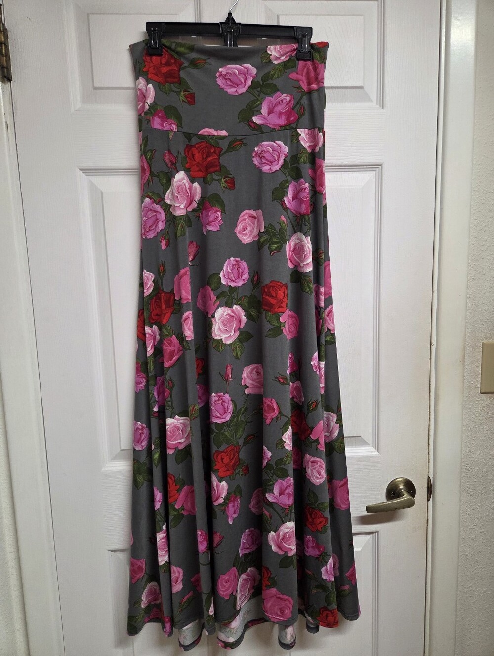 LulaRoe Rose Pattern Skirt